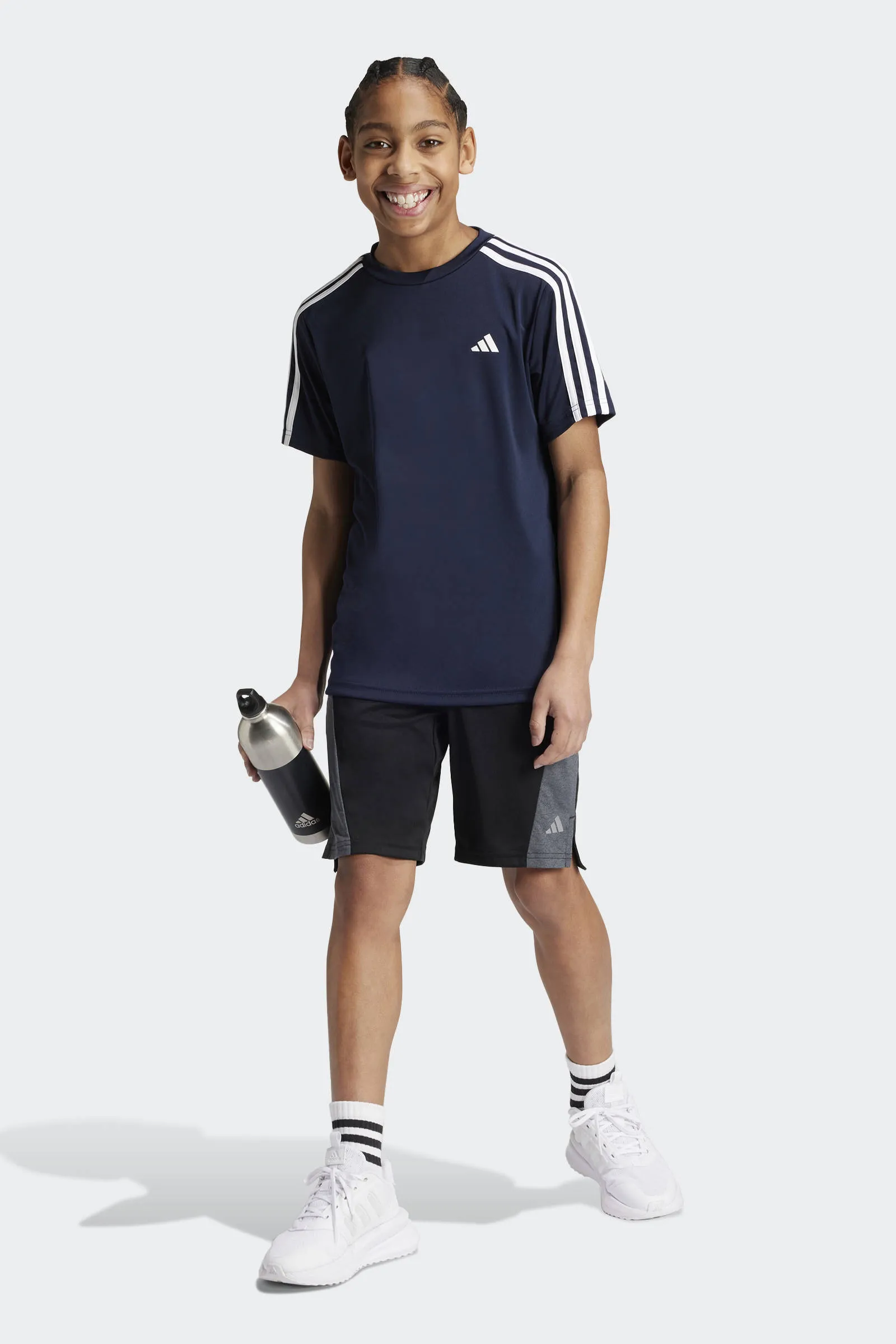 ADIDAS SPORTSWEAR SPORTSHIRT DONKERBLAUW WIT SPORT TSHIRT JONGENS POLYESTER RONDE HALS 176