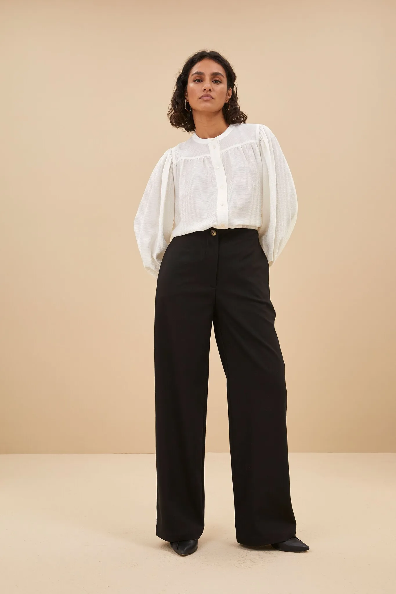 By Bar olan blouse off white