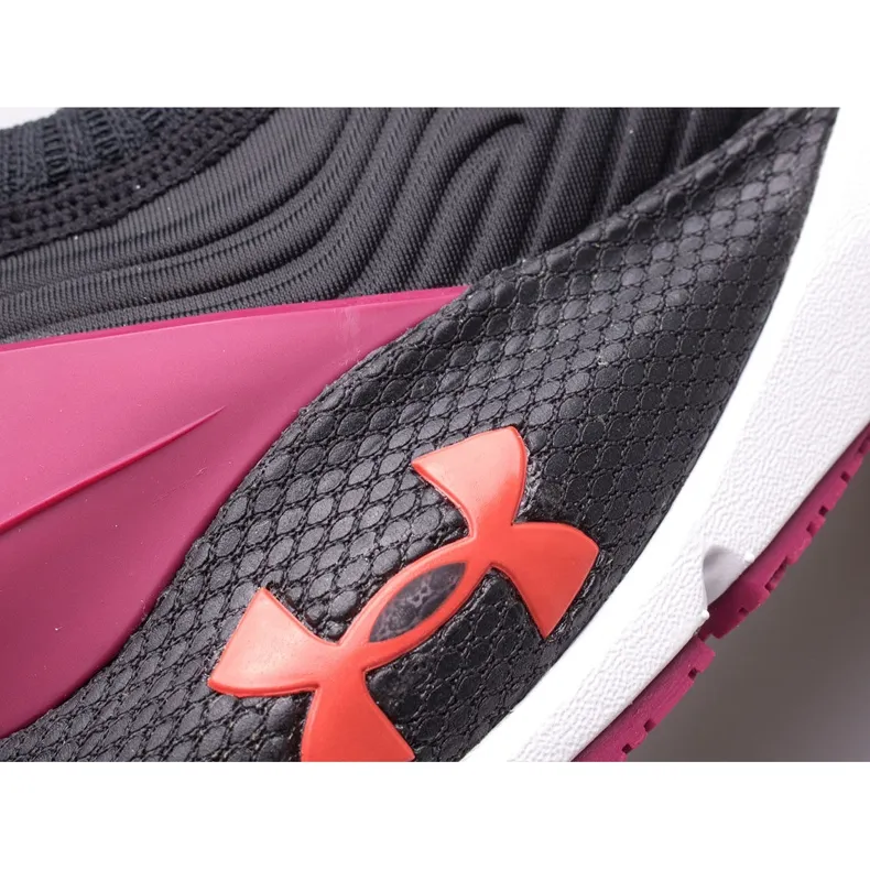 UNDER ARMOUR DAMESSCHOENEN W HOVR 3024155006 ZWART