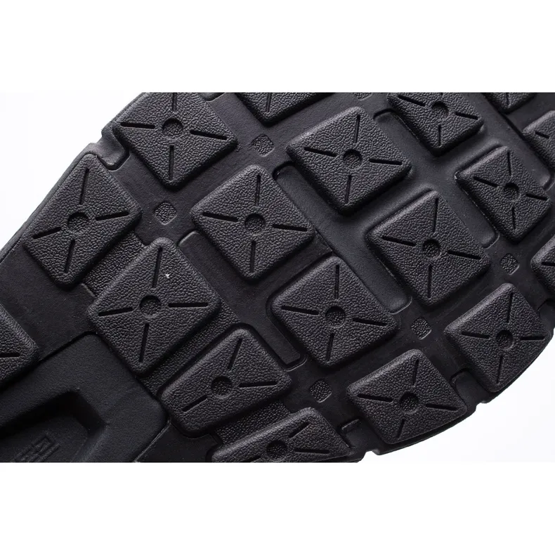 UNDER ARMOUR HERENSCHOENEN 3025250001 ZWART