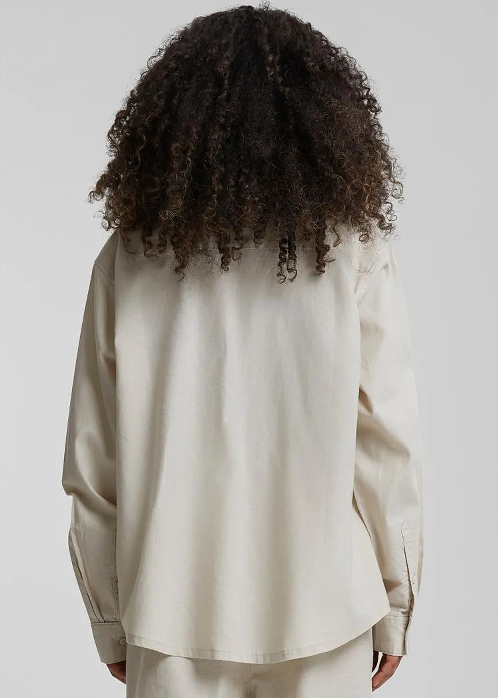 Urban Classics Dames Linnen Blouse met Knopsluiting beige